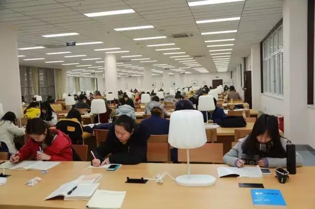 宝宝回到寝室,回老家宝宝说被吓到了