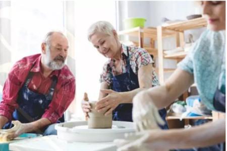 目前最赚钱的十大行业排行,未来最赚钱的七大行业