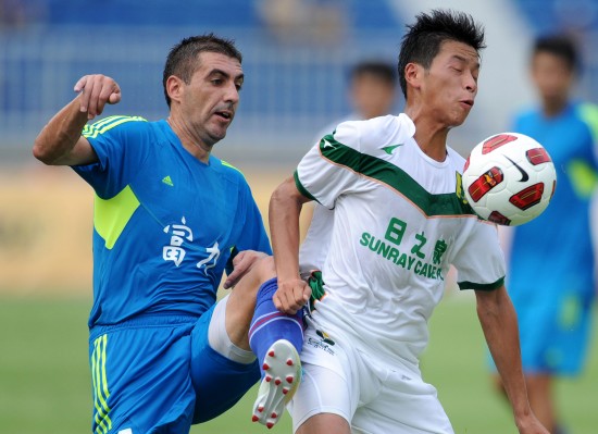 那些扎根中国的外援们一人竟手握欧洲教练证书执教高中校队