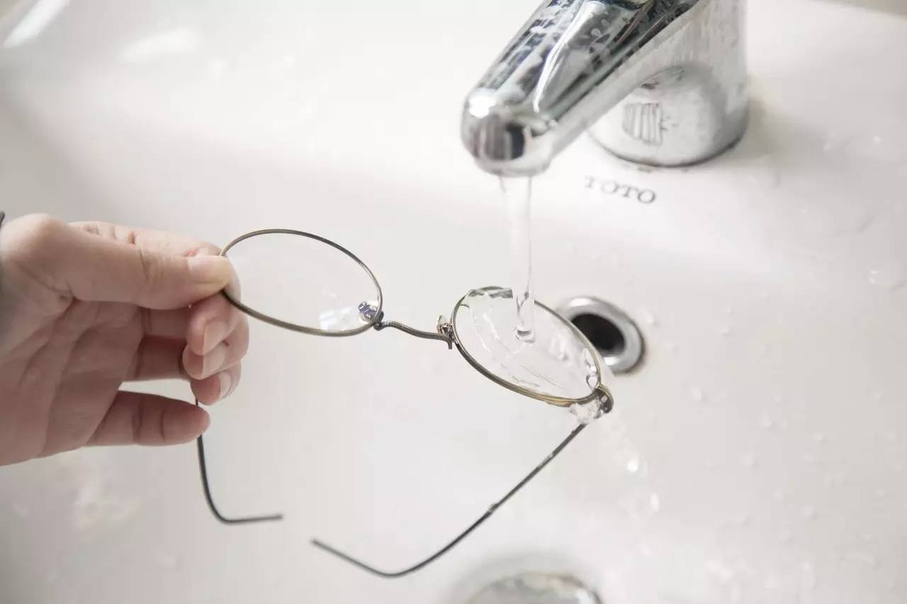 只有1%的人知道的题,眼镜布擦眼镜的正确方法