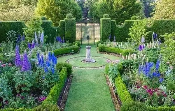 待位64年的王子,花30年将450万㎡荒地打造成世界最美庄园