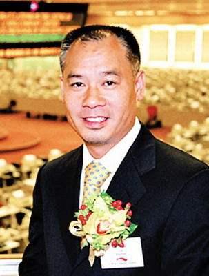 顺丰王卫上市照片,王卫不愿意让顺丰上市吗