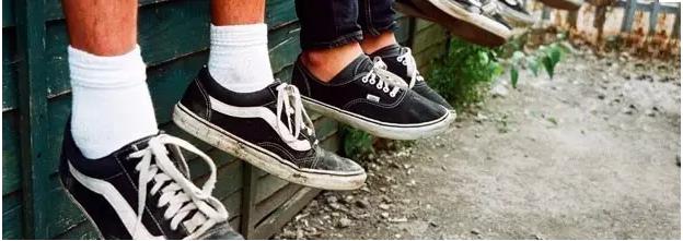 vansstyle36suede权志龙同款,vans格格不入是权志龙代言的么