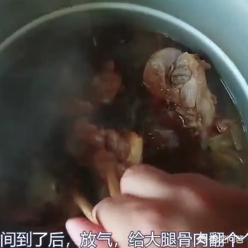 为什么买大骨要十几元一斤,现在很多自助大骨才29一位随便吃?