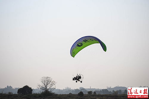 我要飞得更高更远视频,动力伞飞行培训基地