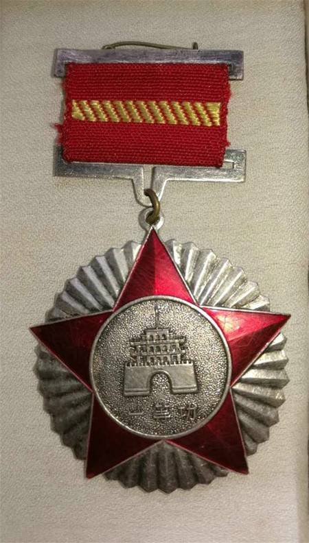 对越自卫反击战老兵:一次抓5名女俘荣立一等功