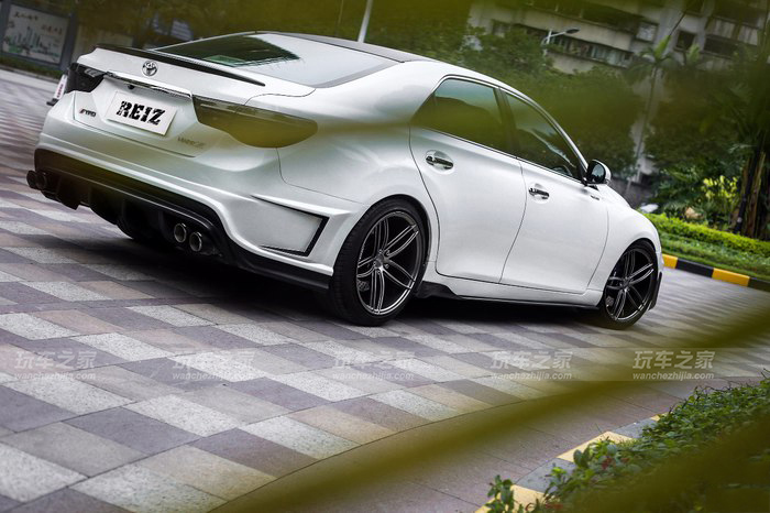 10款锐志改装14款尾灯,零六年的丰田锐志改装