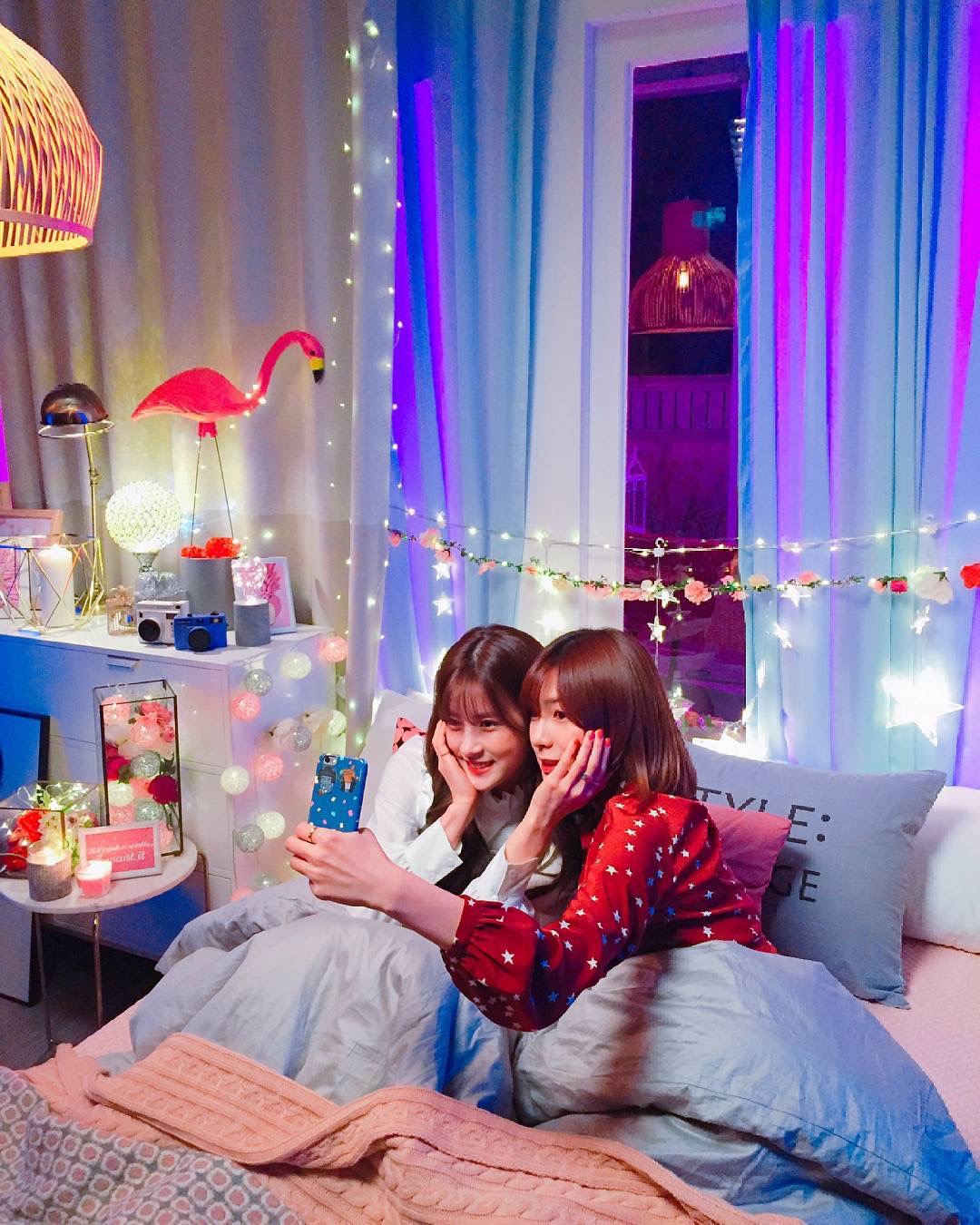 「APink」「分享」170226真假忙內睡衣秀居家风范“躺”放送美照满满！