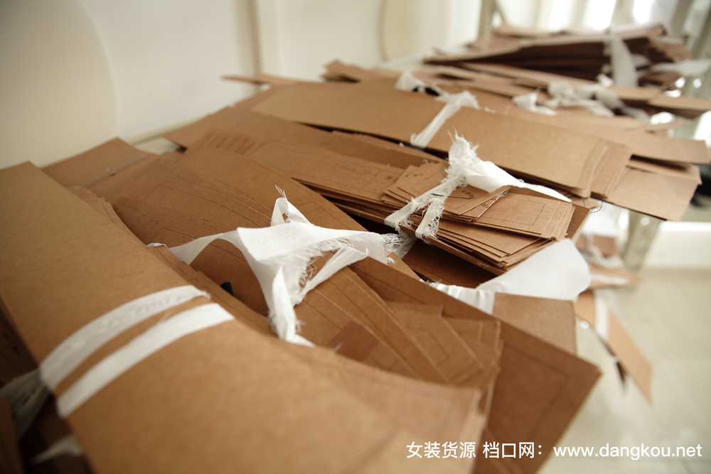 一件衣服是如何从无到有，最后到你手中