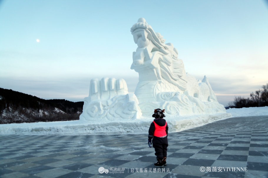 榆林到漠河北极村旅游,漠河北极村的标志石碑