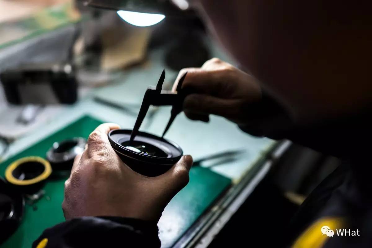 铜人像里藏着修相机的头牌师傅，33年的坚守积累千金不换的口碑