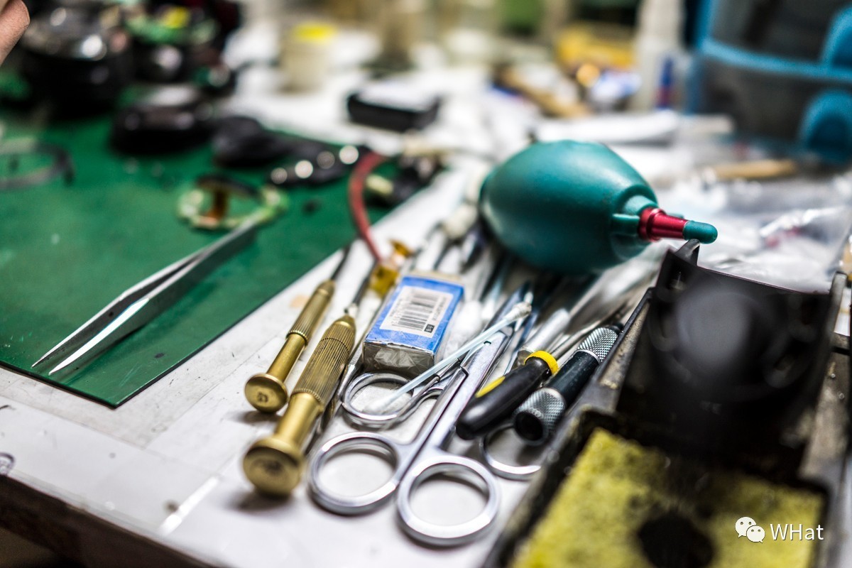 铜人像里藏着修相机的头牌师傅，33年的坚守积累千金不换的口碑