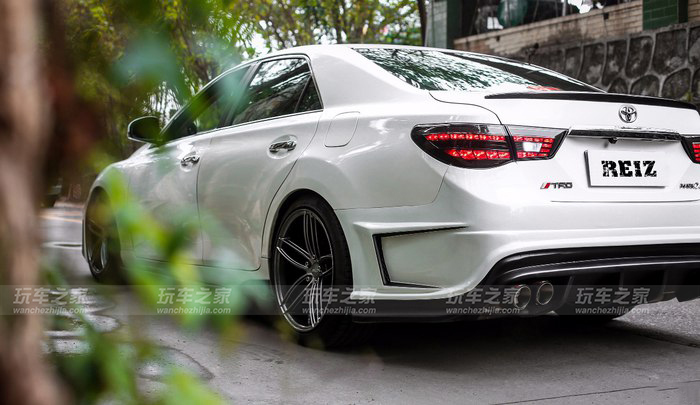 10款锐志改装14款尾灯,零六年的丰田锐志改装