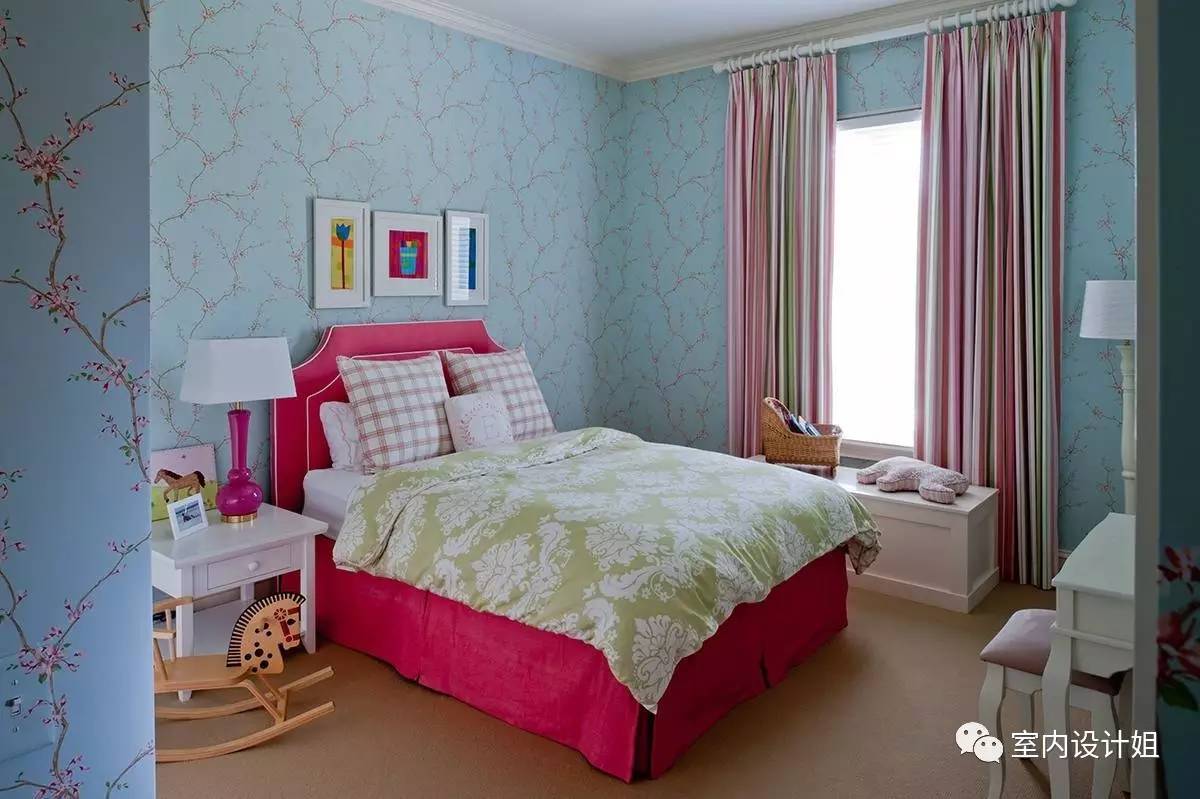 自粘墙纸翘边了怎么处理,自粘贴墙纸边缘开胶怎么办