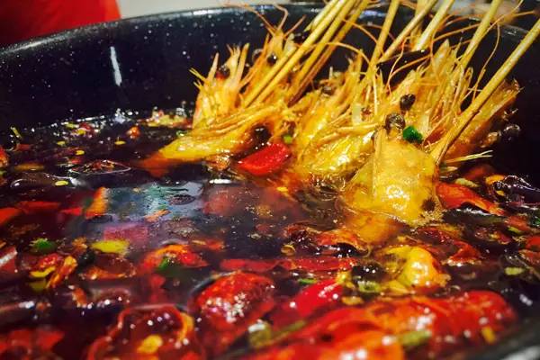 探城｜往奎星楼街一走你就能感受到，成都人从来没有放弃享受生活