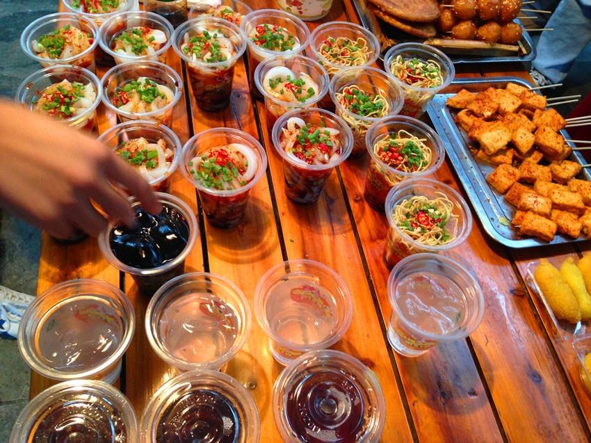 成都双流机场攻略,到了成都双流机场该先去哪里玩