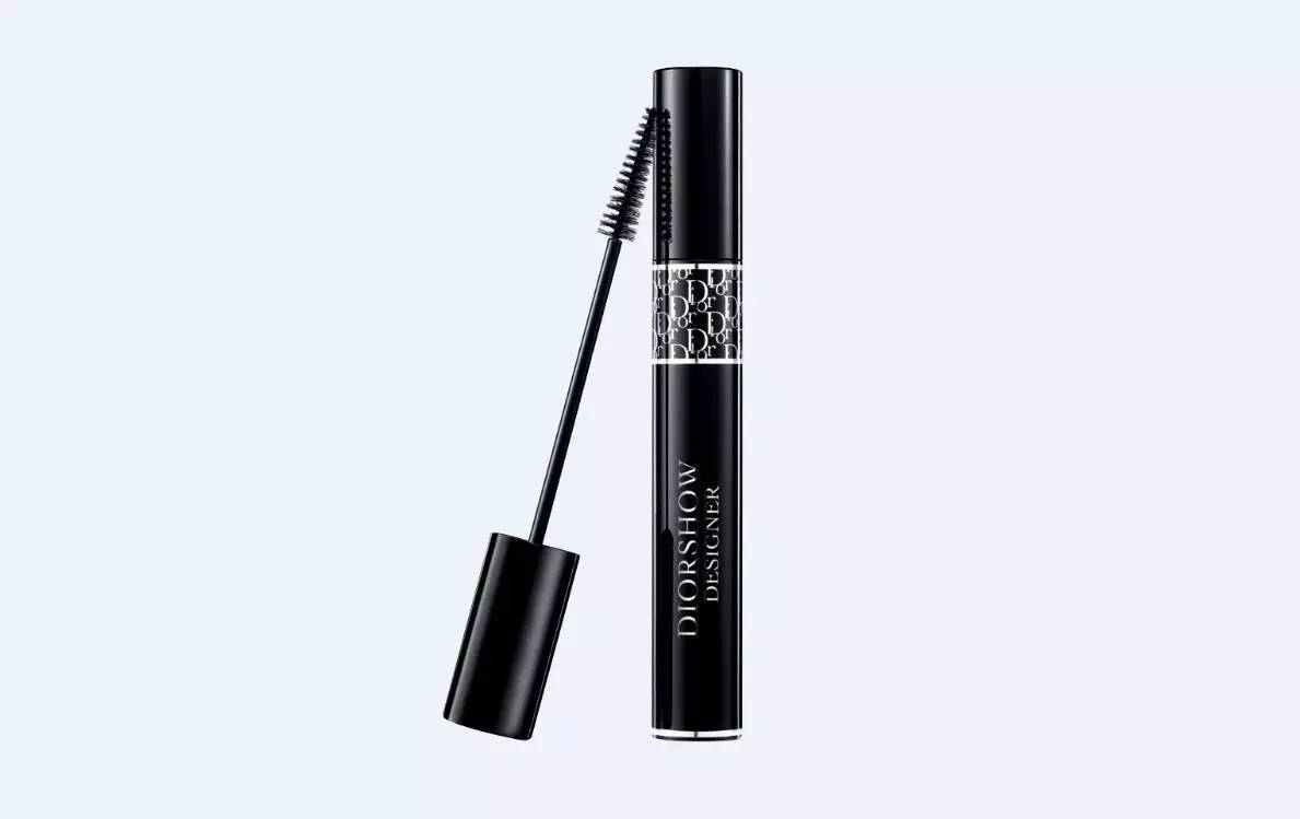 睫毛膏属于美妆类吗,睫毛膏是化妆必备