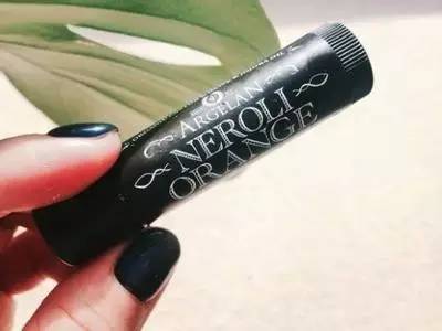 高颜值润唇膏便宜变色,高颜值10元变色唇膏