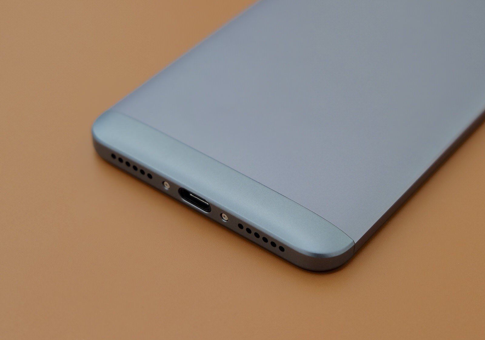 中兴BladeV9,中兴BLADEV8怎么样