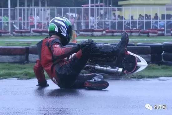 摔车一般多久好,摔车补救