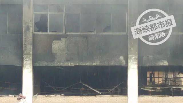泉州一化工厂发生火灾爆炸瞬间,泉州一厂房发生火灾现场浓烟滚滚