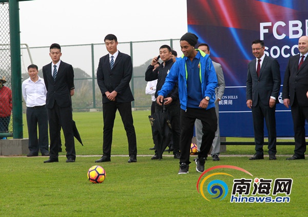 巴西球星小罗来中国,巴西足球明星小罗