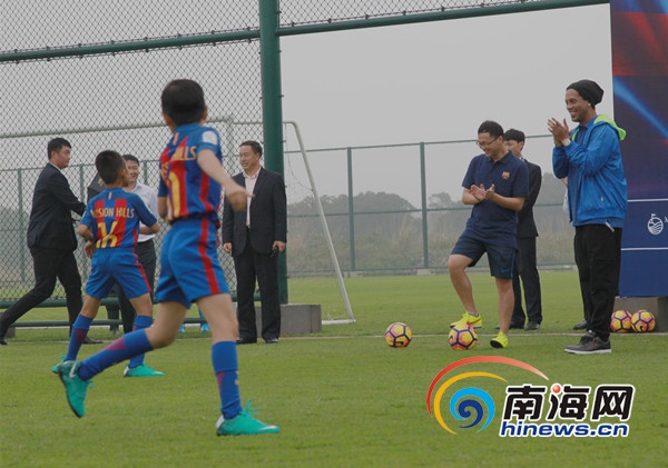 巴西球星小罗来中国,巴西足球明星小罗