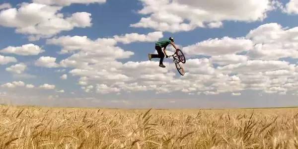 你有什么想对年轻人说的,现在的你想对20岁说什么