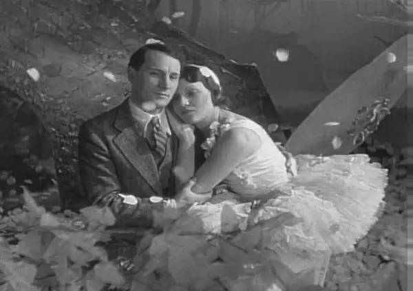 扒一扒好莱坞“后台歌舞片”的历史和套路