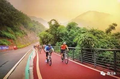 赤水河谷旅游公路百万年薪聘驿站老板娘跟着“美女飞手”边走边看