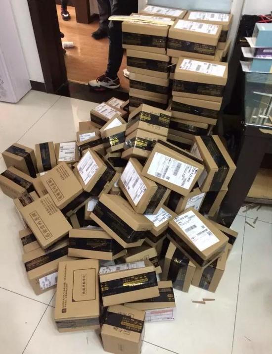 卖假香水被抓,卖假香水违法