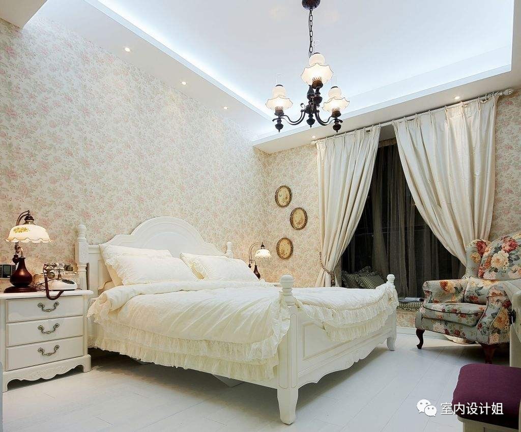 自粘墙纸翘边了怎么处理,自粘贴墙纸边缘开胶怎么办