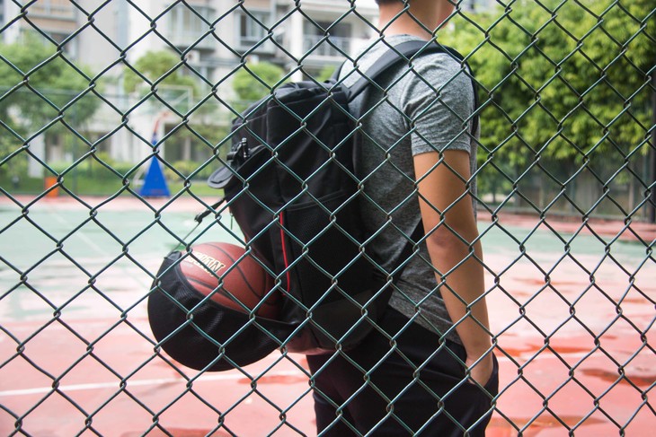 球场丢水杯,在公园丢东西怎么办