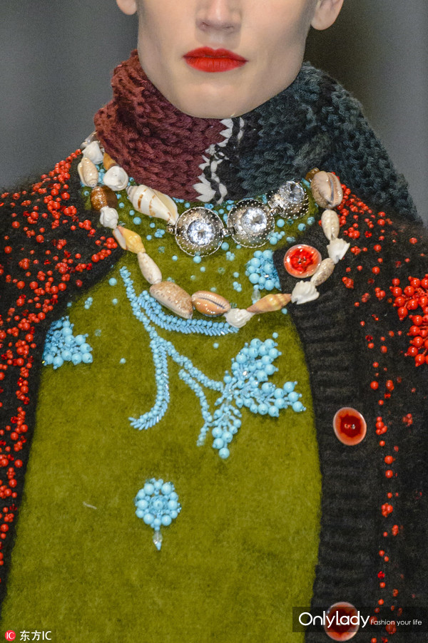 prada今夏最值得入手的包包,prada哪款包最值得入手