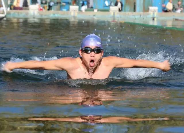 清华冬泳,清华大学生室外冬泳