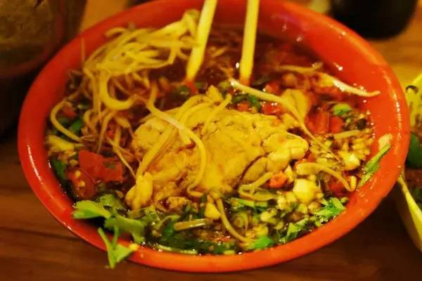 探城｜往奎星楼街一走你就能感受到，成都人从来没有放弃享受生活