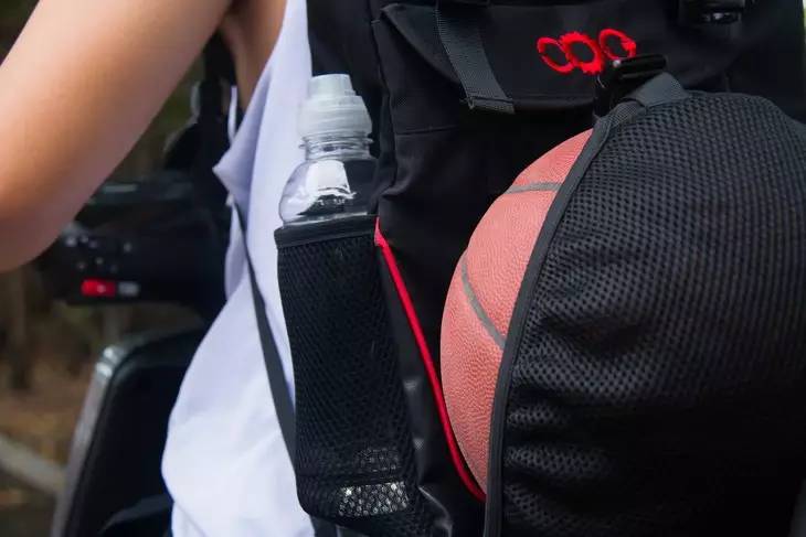 球场丢水杯,在公园丢东西怎么办