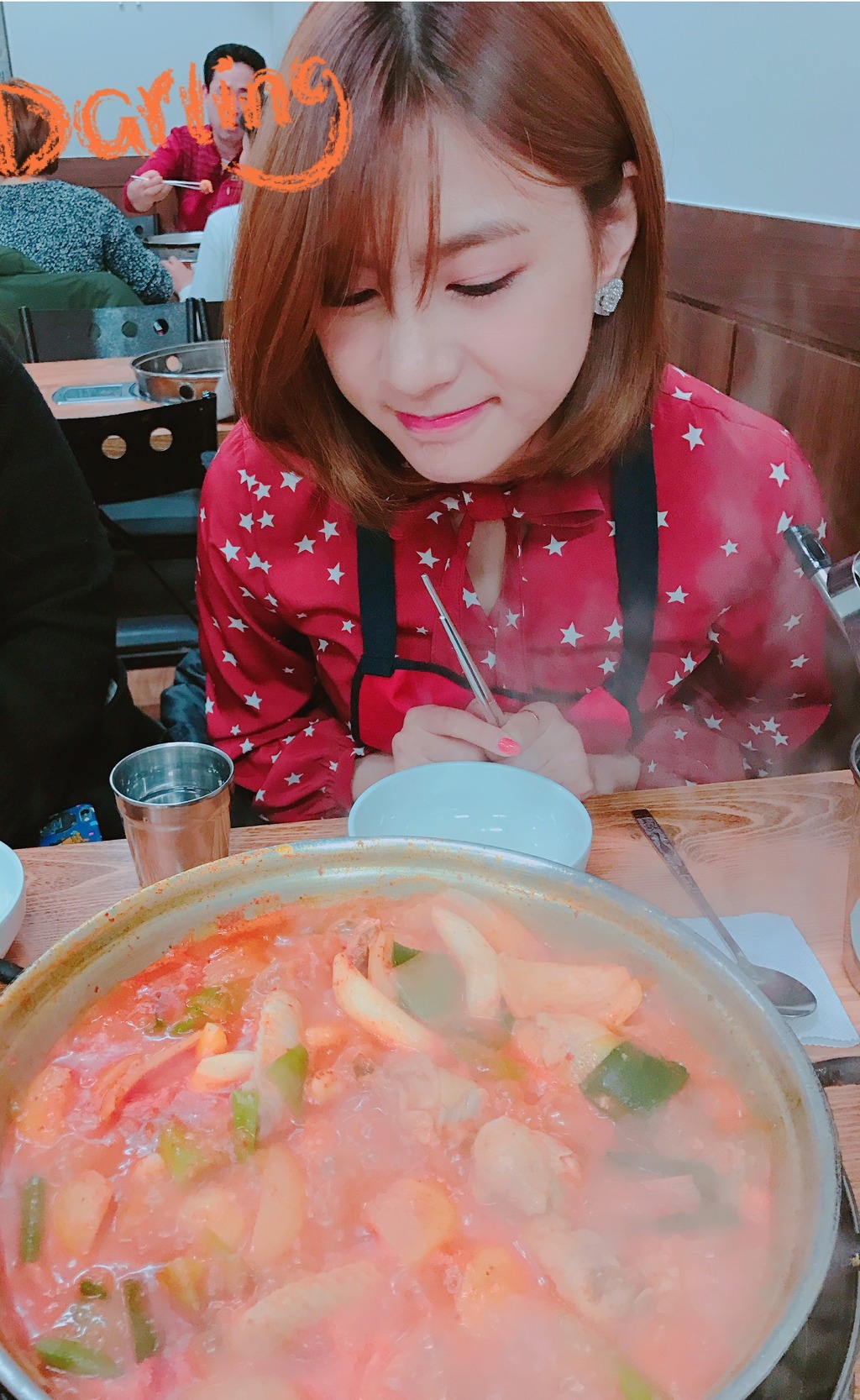 「APink」「分享」170226真假忙內睡衣秀居家风范“躺”放送美照满满！