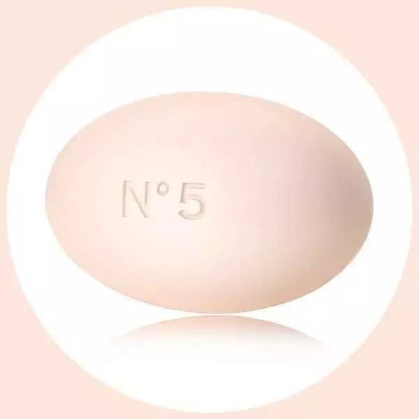 杨幂今年冬天穿的爆款,杨幂最新穿搭又火了