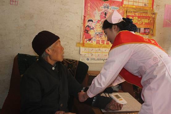 送群众所需济南九龙践行群众路线送健康到基层