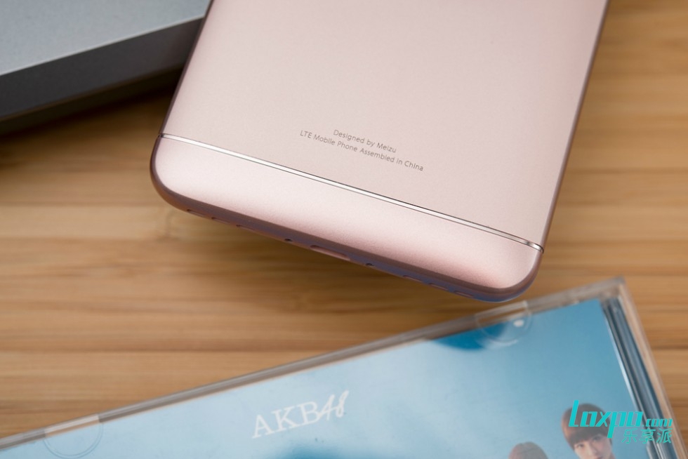 不单有颜值更还有快充魅蓝5s体验评测