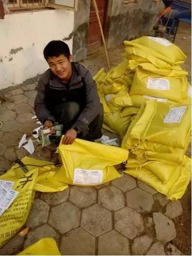 90后小伙靠卖ppt年入百万,90后小伙靠卖炸串臭豆腐买车买房