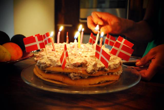 “爱旗成痴”的丹麦人