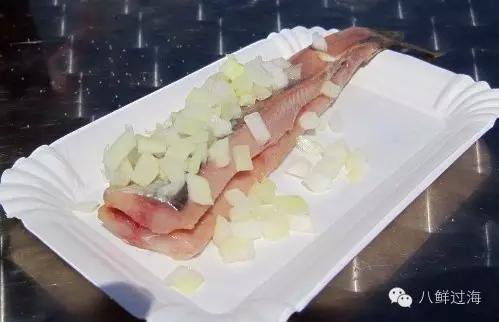 世界上最难吃的食物鲱鱼罐头评论,世界上最臭的鱼鲱鱼