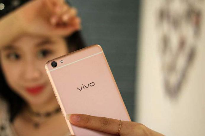 vivooppo人像拍照测评,oppo与vivo逆光拍照对比