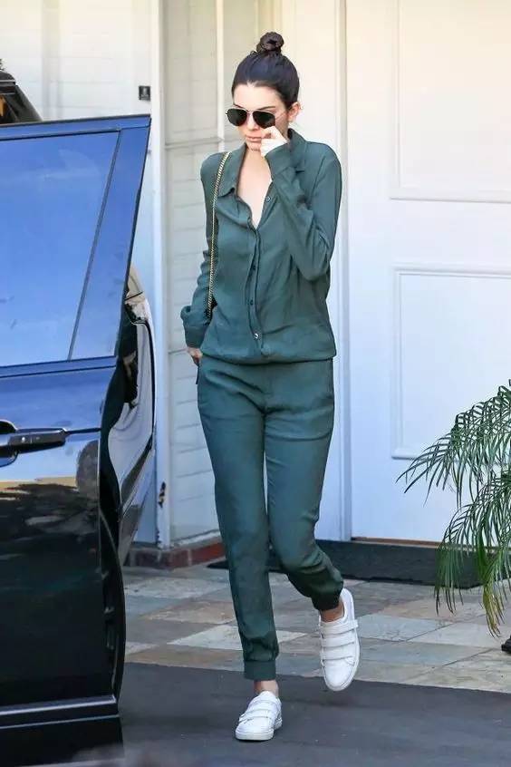 TA才是肯豆真爱｜流水的时尚造型铁打的小白鞋