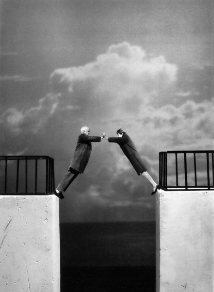 情侣吵架扇了一巴掌怎么挽回,情侣吵架动手扇巴掌要分手吗