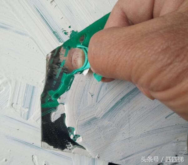 彩钢屋顶天沟漏水怎么办,屋顶女儿墙漏水最佳处理方法