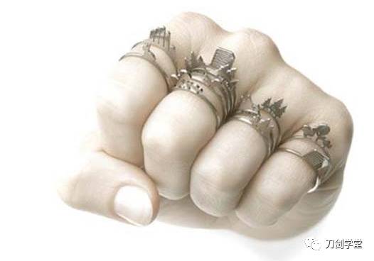美艳又危险！来看看这款“蛇蝎美人”戒指刀