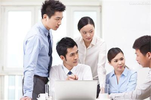 当你对一个人很好却背叛你时,被自己感恩的人背叛的语录